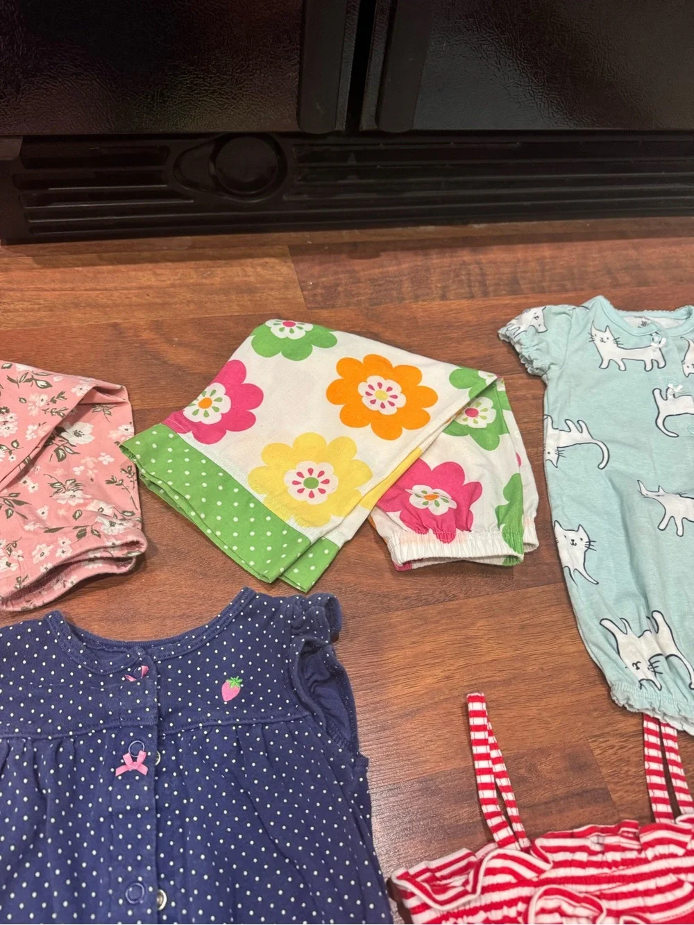 Carters - Bundle - 18 mo - Dresses, Pants, Shirts, Rompers, & Outfits - 24 Items